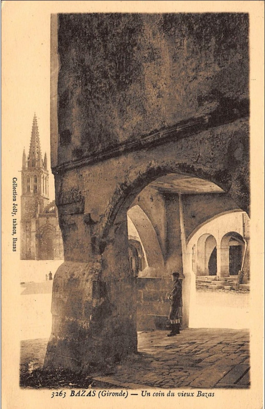 Carte postale ancienne Bazas - Arcades 1