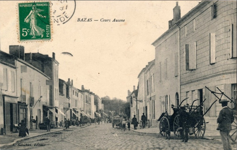 Carte postale ancienne Bazas - Cours Ausone 1