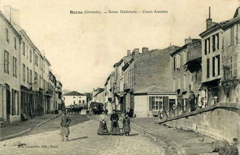 Carte postale ancienne Bazas - Cours Ausone 3