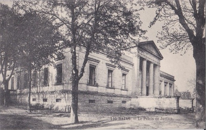 Carte postale ancienne Bazas - Palais de Justice 2