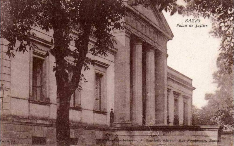 Carte postale ancienne Bazas - Palais de Justice 3