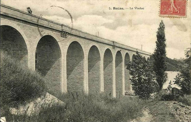 Carte postale ancienne Bazas - Viaduc 2