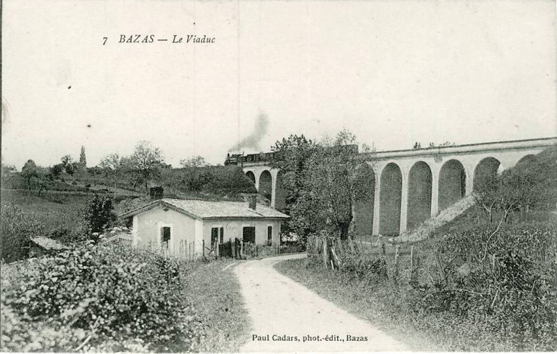 Carte postale ancienne Bazas - Viaduc 3