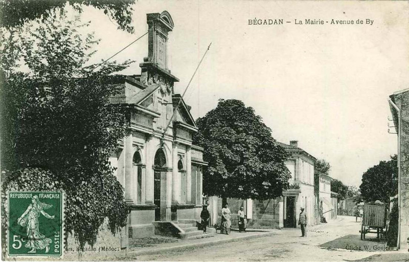 Carte postale ancienne Bégadan - Mairie