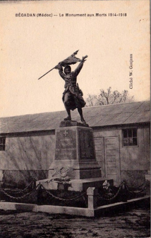 Carte postale ancienne Bégadan - monument aux morts