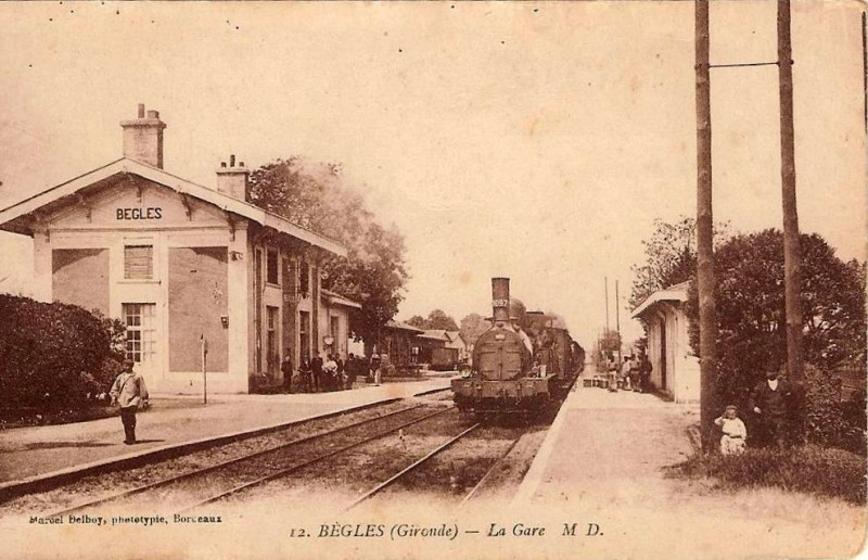 Carte postale ancienne Bègles - la gare