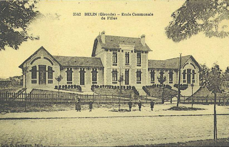 Carte postale ancienne Belin-Béliet - école des filles 2