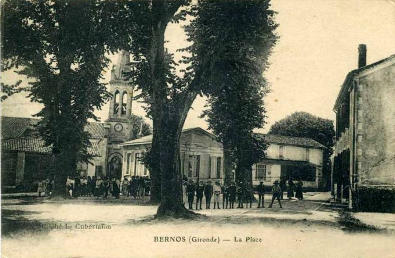 Carte postale ancienne Beaulac-Bernos - bourg 7