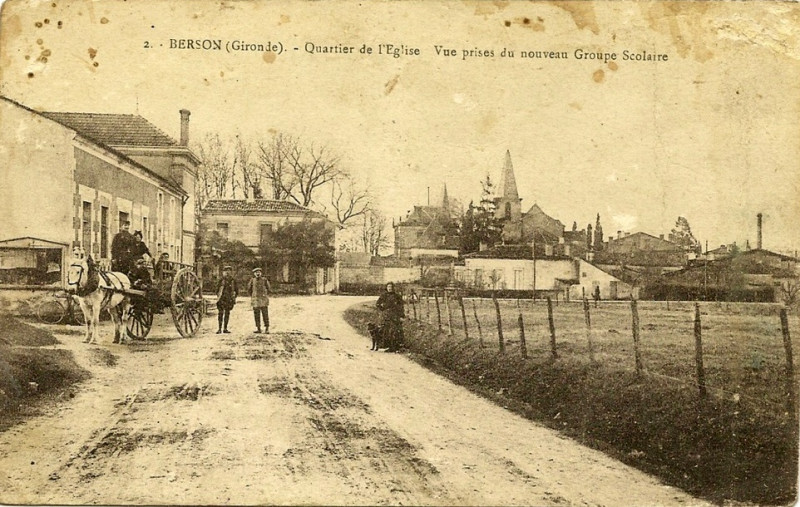Carte postale ancienne Berson - bourg 3
