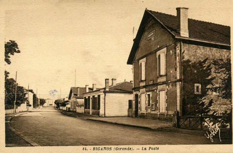 Carte postale ancienne Biganos - La Poste