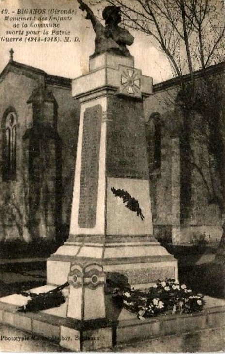 Carte postale ancienne Biganos - monument aux morts