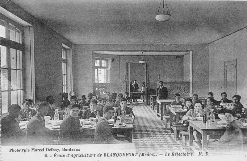 Carte postale ancienne Bf-Agr-Réfectoire