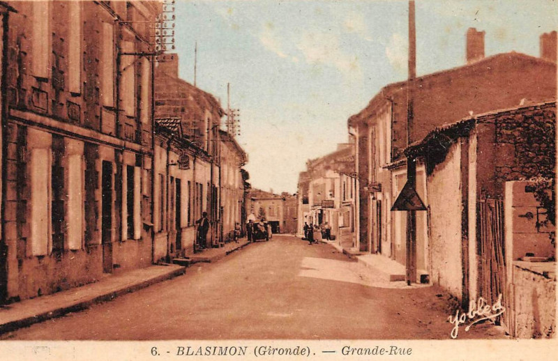 Carte postale ancienne Blasimon - bourg 2