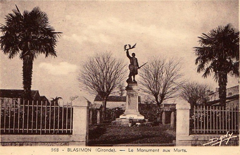 Carte postale ancienne Blasimon - monument aux morts 1