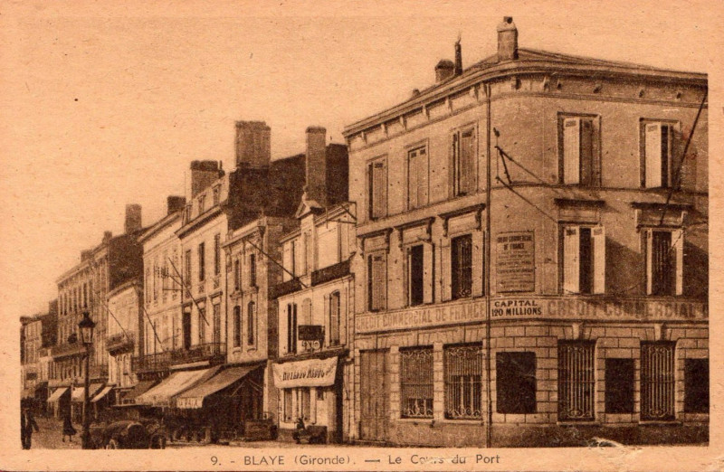 Carte postale ancienne Blaye - cours du port 2