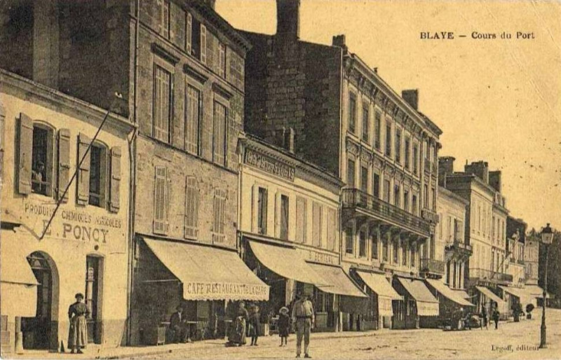 Carte postale ancienne Blaye - cours du port 3