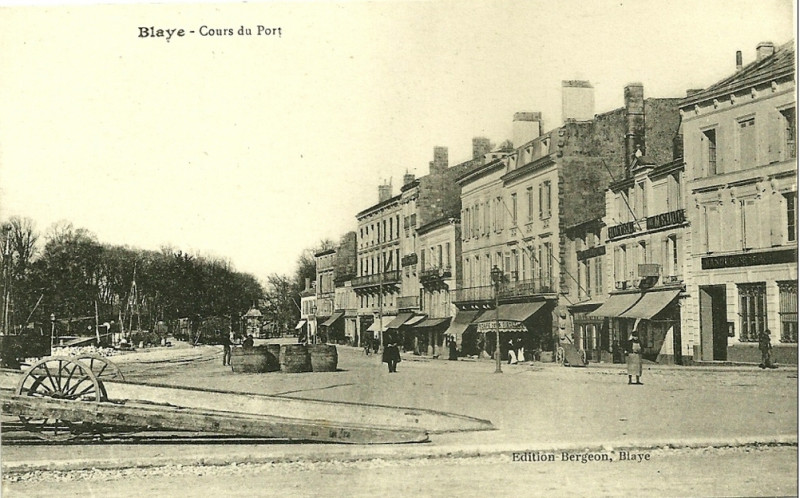 Carte postale ancienne Blaye - cours du port 5