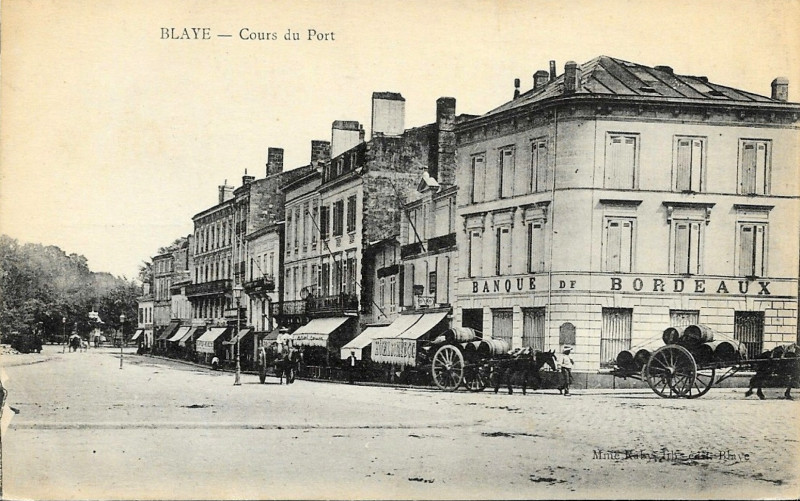 Carte postale ancienne Blaye - cours du port 6