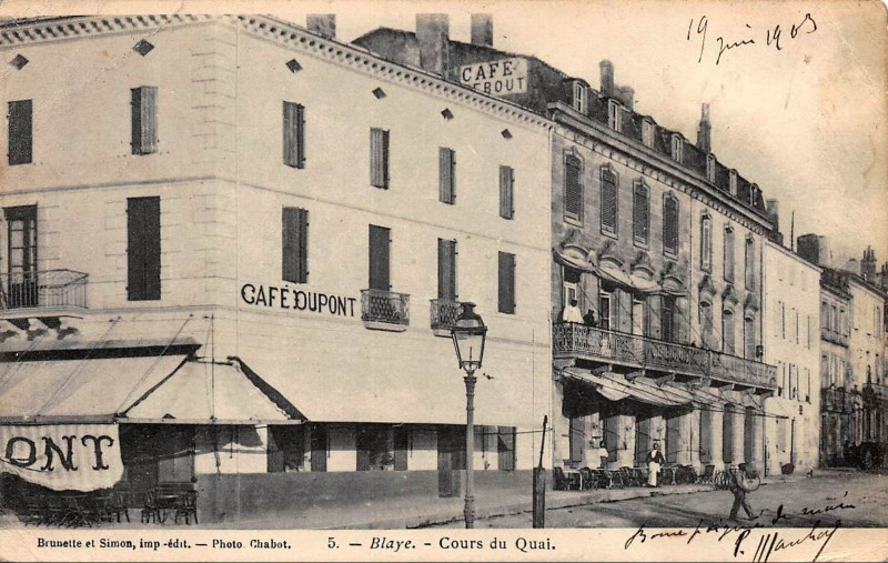Carte postale ancienne Blaye - cours du Quai