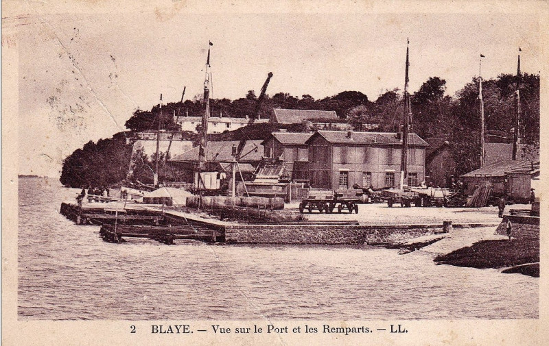 Carte postale ancienne Blaye - Port 9