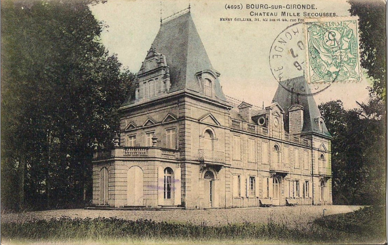 Carte postale ancienne Bourg - château Mille Secousses 1