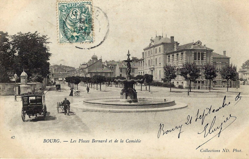 Carte postale ancienne Bourg - Place Bernard