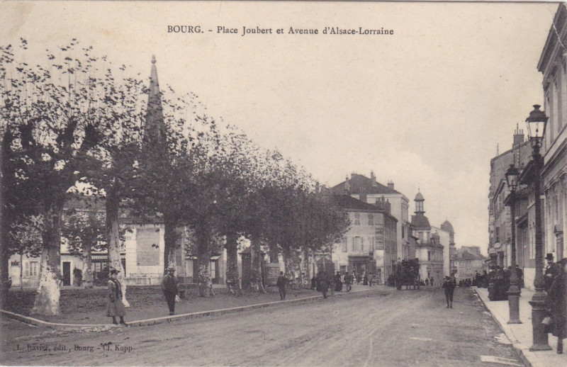 Carte postale ancienne Bourg - Place Joubert