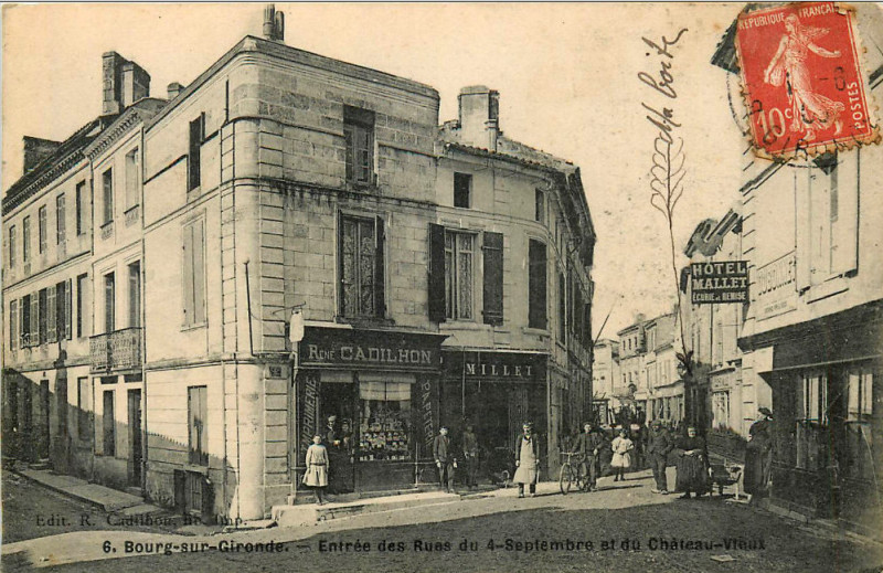 Carte postale ancienne Bourg - rue du 4 septembre