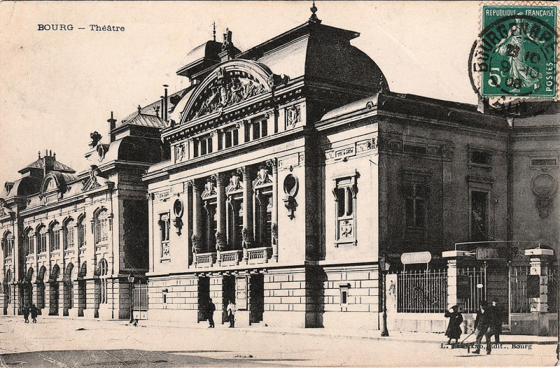Carte postale ancienne Bourg - Théâtre