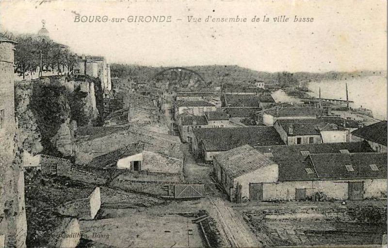 Carte postale ancienne Bourg - Ville-basse 6