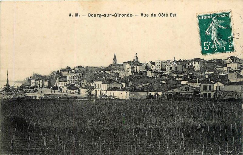 Carte postale ancienne Bourg - vue générale 7