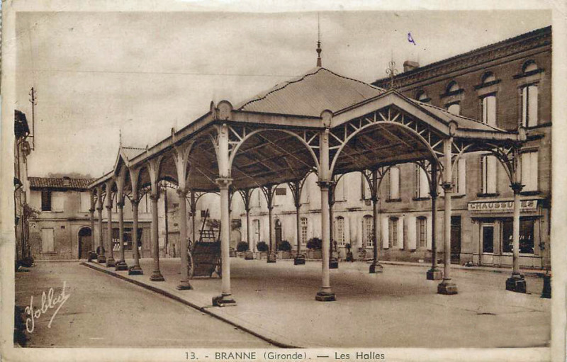 Carte postale ancienne Branne - le marché 2