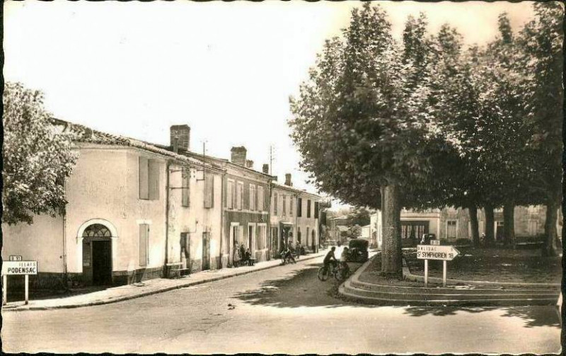 Carte postale ancienne Budos bourg