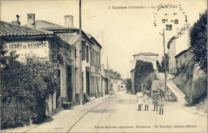 Carte postale ancienne Cambes centre-du-bourg 2