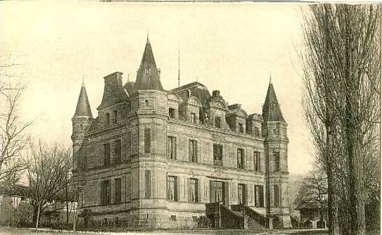 Carte postale ancienne Camiac-et-Saint-Denis - Château 2