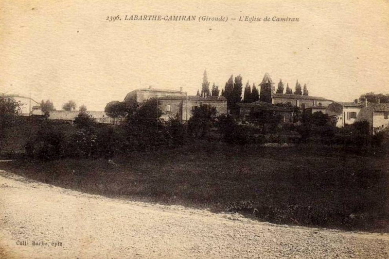 Carte postale ancienne Camiran - église 2