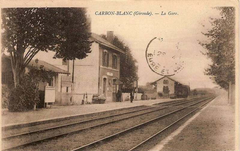 Carte postale ancienne Carbon-Blanc la gare 1