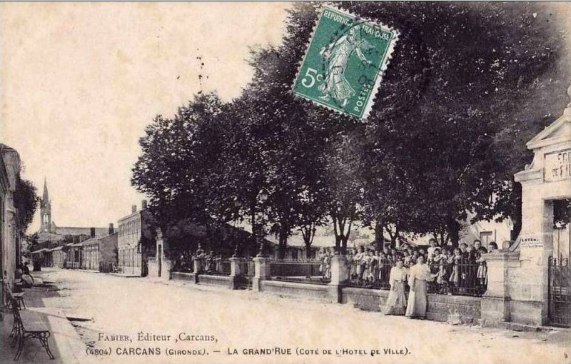 Carte postale ancienne Carcans - bourg 1