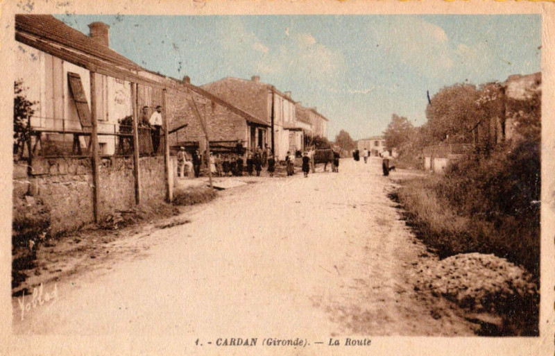 Carte postale ancienne Cardan - bourg 4