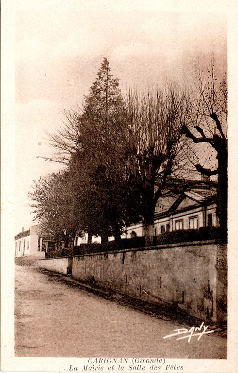 Carte postale ancienne Carignan La mairie 2 à Carignan-de-Bordeaux