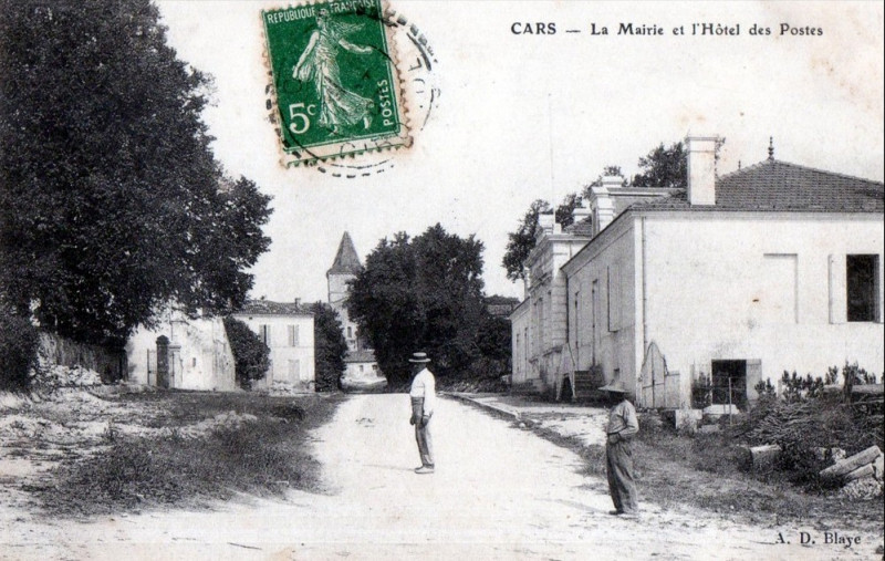 Carte postale ancienne Cars - bourg 6