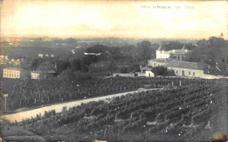Carte postale ancienne Cars - château Pardailhan 1