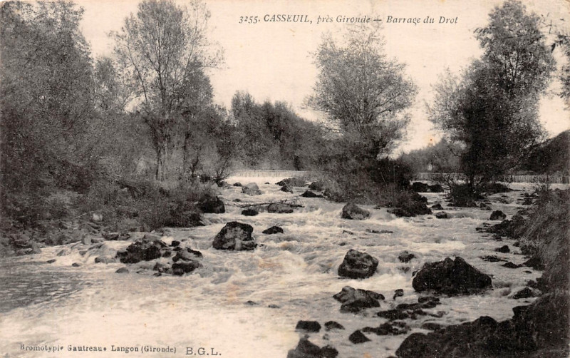 Carte postale ancienne Casseuil - Barrage du Dropt