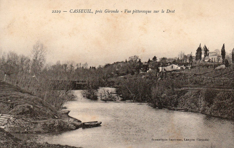 Carte postale ancienne Casseuil - Le Drot