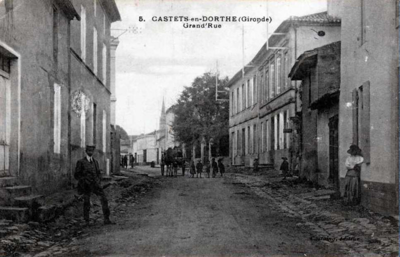 Carte postale ancienne Castets-en-Dorthe - bourg 8