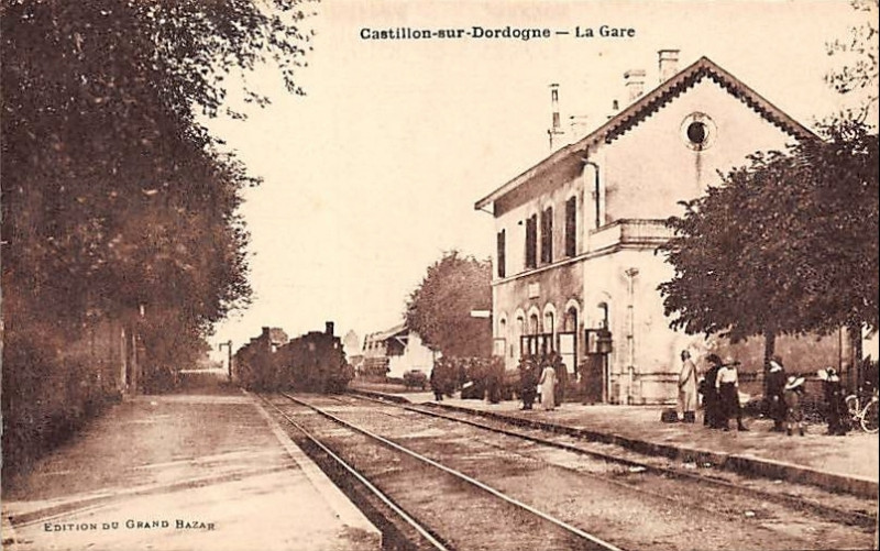 Carte postale ancienne Castillon - Gare 1