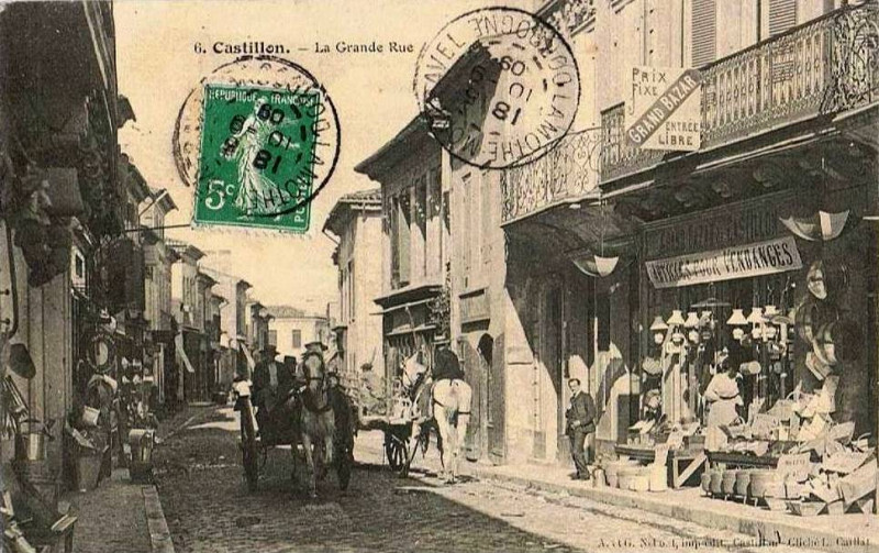 Carte postale ancienne Castillon - Grande rue 4