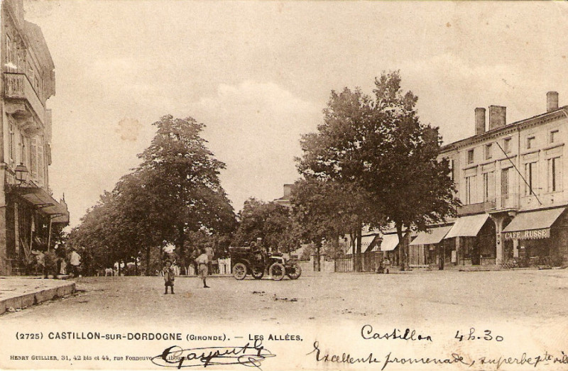 Carte postale ancienne Castillon - Les allées 1