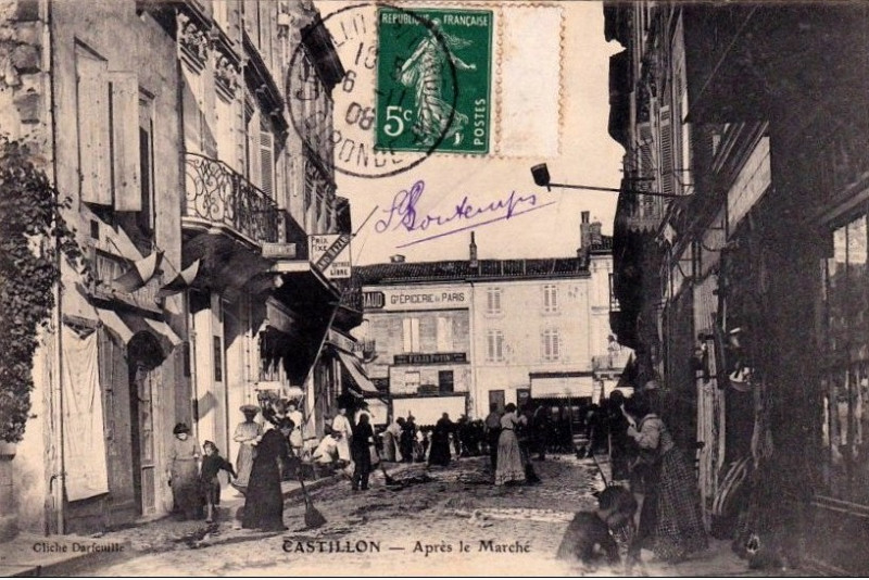 Carte postale ancienne Castillon - Marché