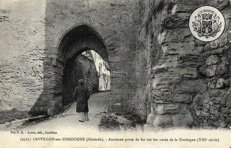 Carte postale ancienne Castillon - porte de fer 2
